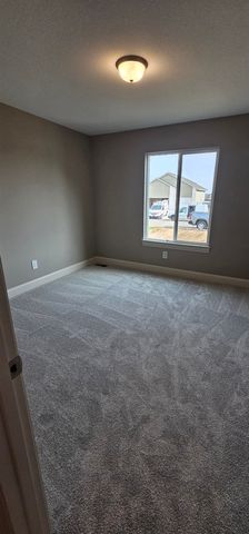 1911 S Lynnrae St, Wichita, KS 67207