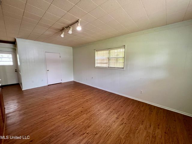 111 E Gresham Street, Indianola, MS 38751