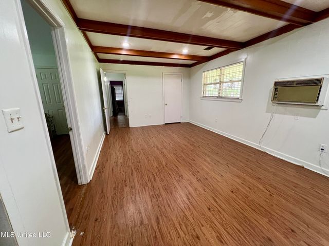 111 E Gresham Street, Indianola, MS 38751