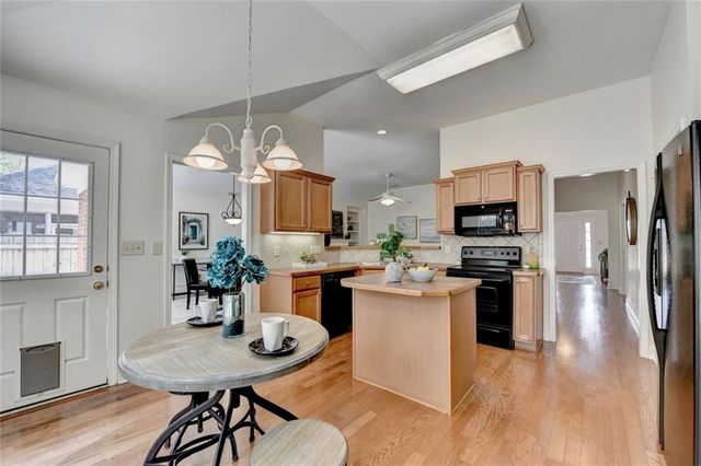 1870 Hickory Station Circle, Snellville, GA 30078