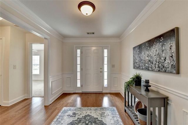 1870 Hickory Station Circle, Snellville, GA 30078