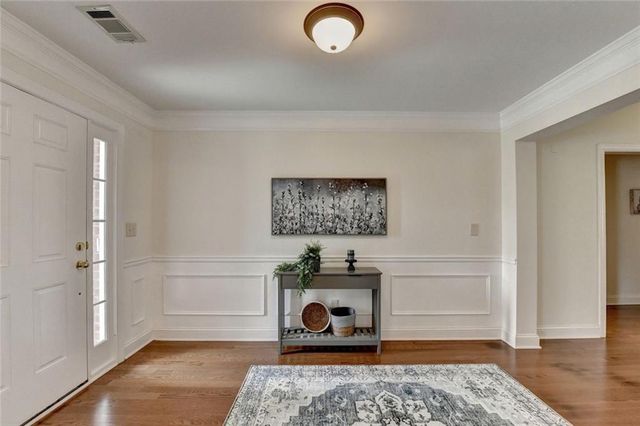 1870 Hickory Station Circle, Snellville, GA 30078
