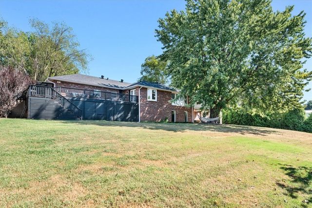 501 Fairway Circle, Springdale, AR 72764