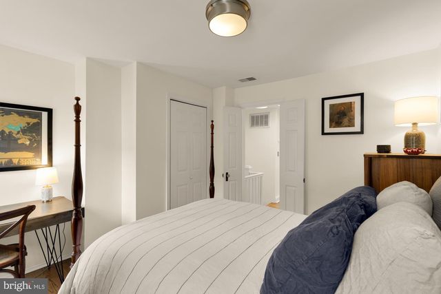 1652 KALORAMA RD NW, Washington, DC 20009