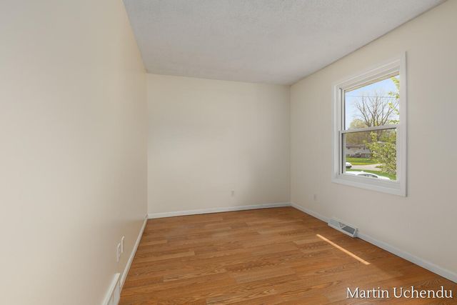 4359 W Grand Boulevard Nw, City Of Walker, MI 49534