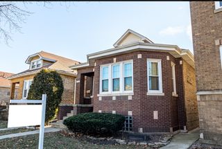 5353 W Fletcher Street, Chicago, IL 60641