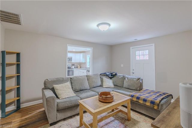 386 Lovers Lane, Mount Airy, NC 27030