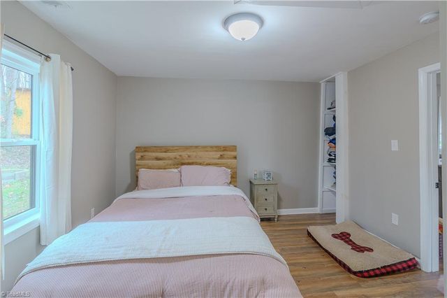 386 Lovers Lane, Mount Airy, NC 27030