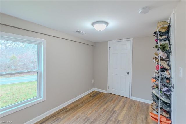 386 Lovers Lane, Mount Airy, NC 27030