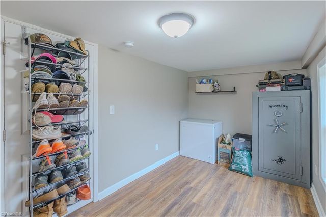 386 Lovers Lane, Mount Airy, NC 27030