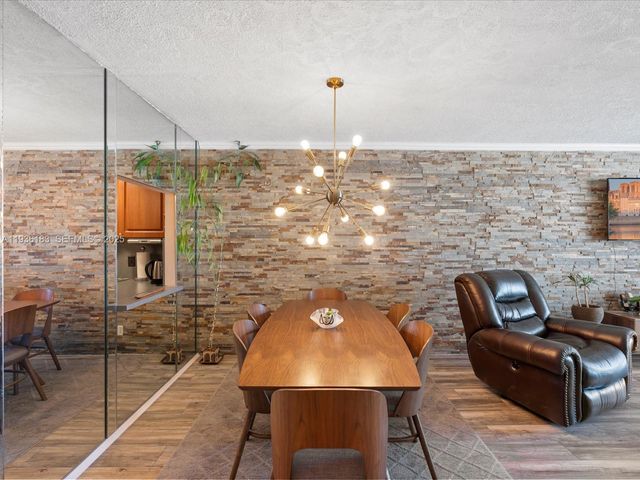 437 NE Golden Isles Dr 9H, Hallandale Beach, FL 33009