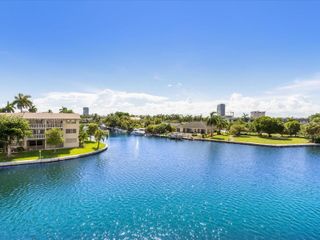 437 NE Golden Isles Dr 9H, Hallandale Beach, FL 33009