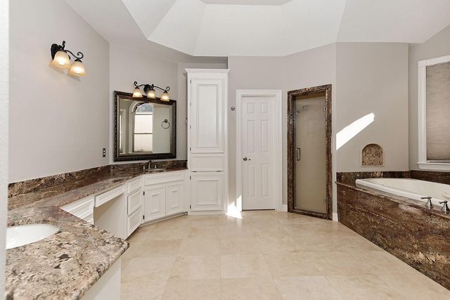 38 Eagle Terrace, The Woodlands, TX 77381