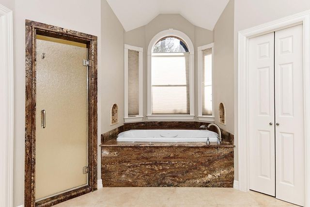 38 Eagle Terrace, The Woodlands, TX 77381