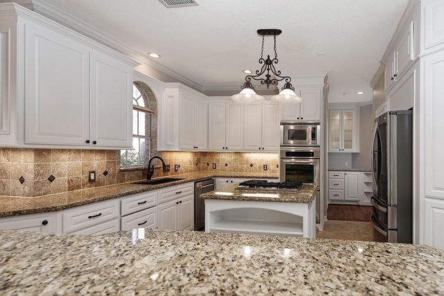 38 Eagle Terrace, The Woodlands, TX 77381