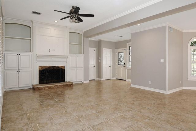 38 Eagle Terrace, The Woodlands, TX 77381