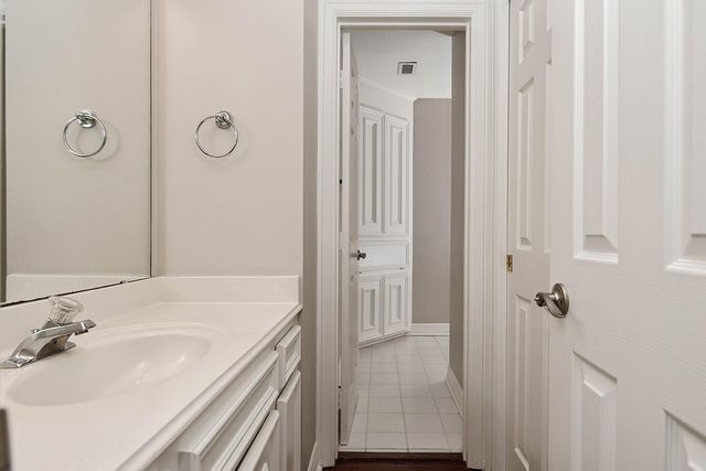 38 Eagle Terrace, The Woodlands, TX 77381