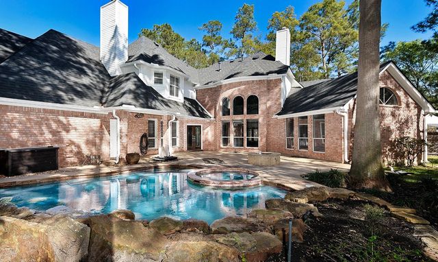 38 Eagle Terrace, The Woodlands, TX 77381