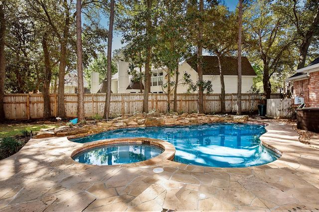 38 Eagle Terrace, The Woodlands, TX 77381