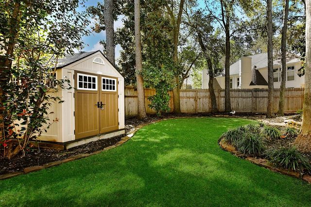 38 Eagle Terrace, The Woodlands, TX 77381