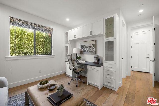 3043 Greenfield Avenue, Los Angeles, CA 90034