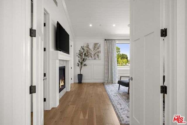 3043 Greenfield Avenue, Los Angeles, CA 90034