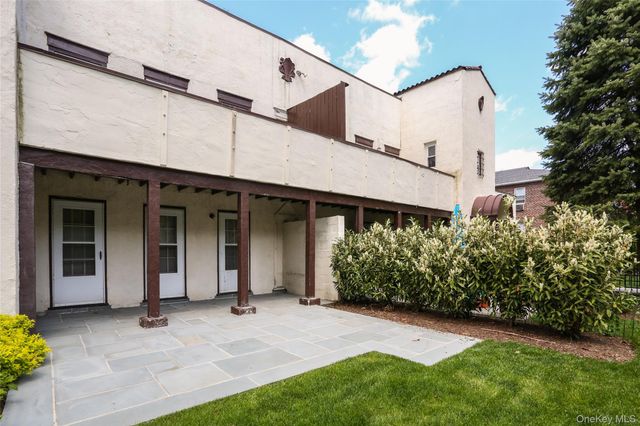 107 Kensington Road 5, Bronxville, NY 10708