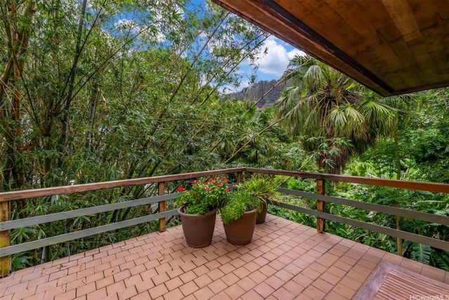 55-A Old Pali Place, Honolulu, HI 96817