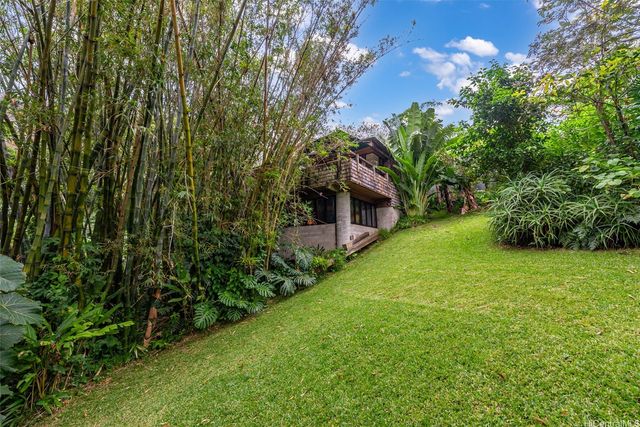 55-A Old Pali Place, Honolulu, HI 96817