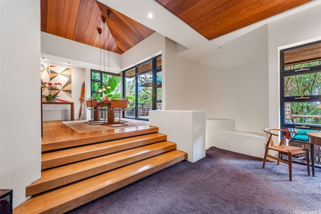 55-A Old Pali Place, Honolulu, HI 96817