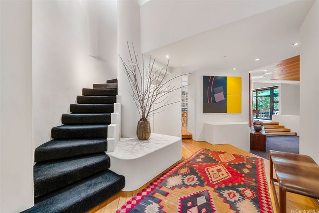 55-A Old Pali Place, Honolulu, HI 96817