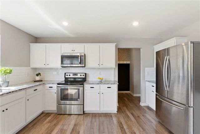 20125 E 24th Terrace Court S, Independence, MO 64057