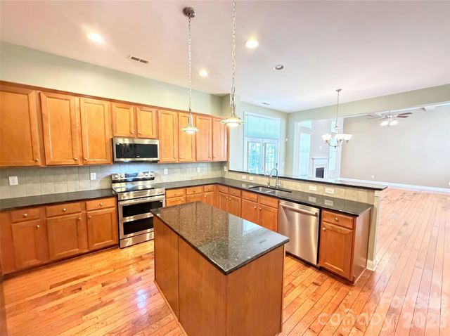 9928 Daufuskie Drive, Charlotte, NC 28278