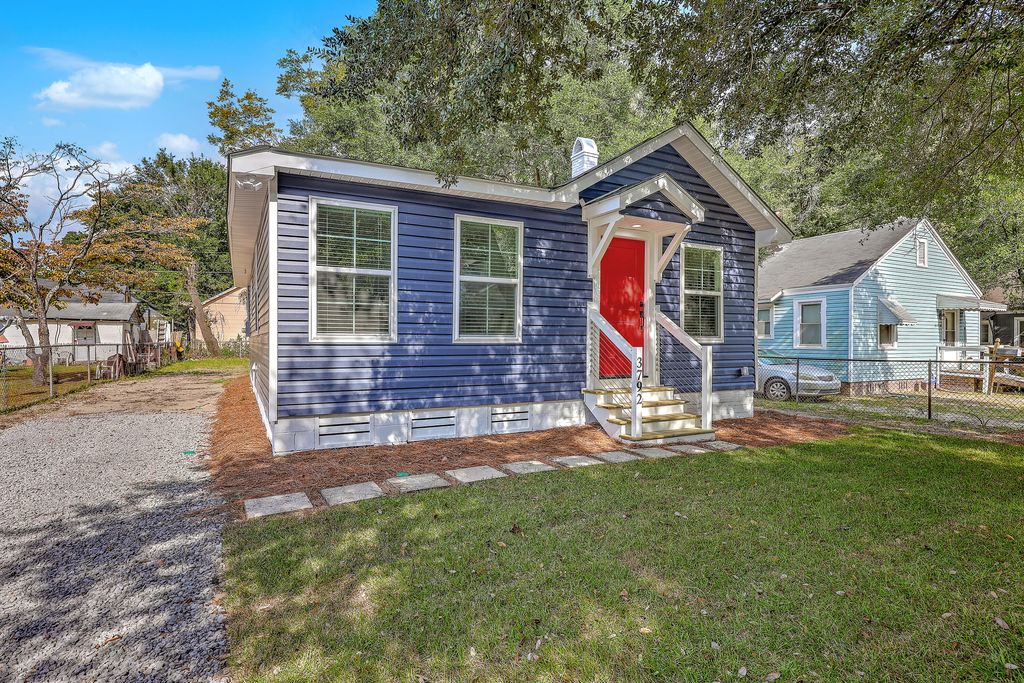 3792 Walnut Street, North Charleston, SC 29405