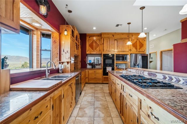 11275 N Benjamin Road, Kingman, AZ 86401