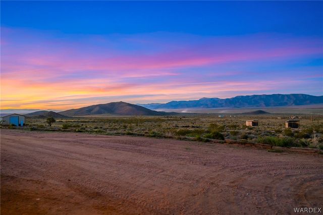 11275 N Benjamin Road, Kingman, AZ 86401