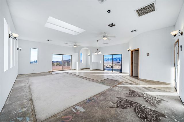 11275 N Benjamin Road, Kingman, AZ 86401