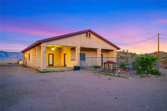 11275 N Benjamin Road, Kingman, AZ 86401