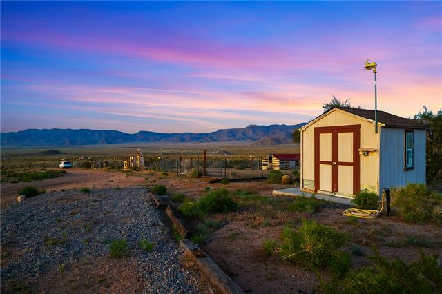 11275 N Benjamin Road, Kingman, AZ 86401