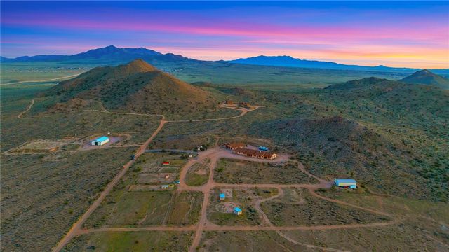 11275 N Benjamin Road, Kingman, AZ 86401