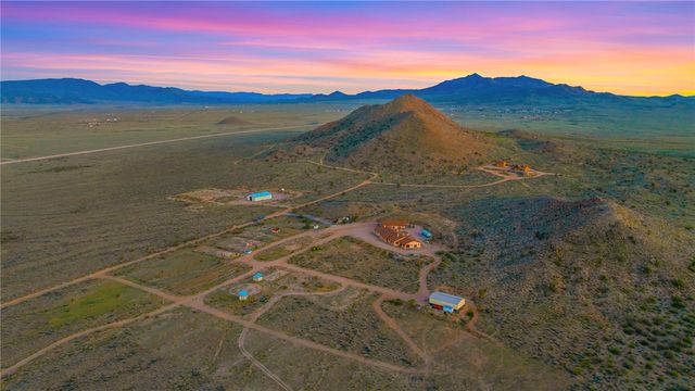 11275 N Benjamin Road, Kingman, AZ 86401