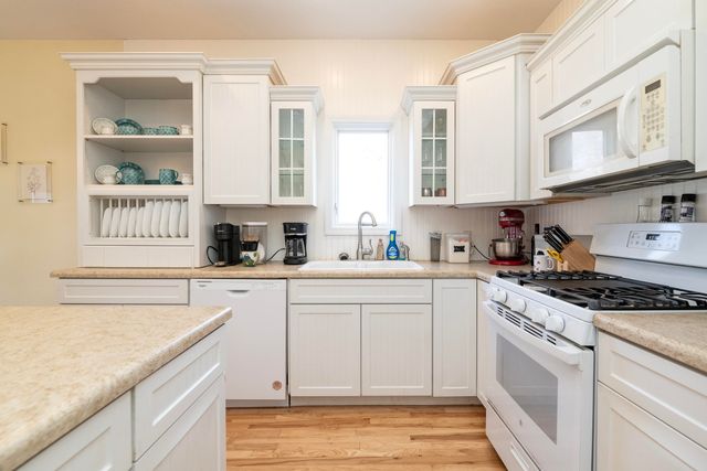 8340 Logan Bay Street, Kalamazoo, MI 49009