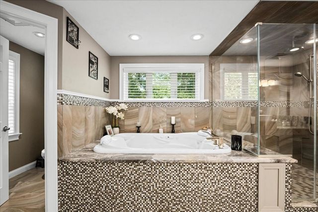 104 Alana Dr, Northbridge, MA 01534