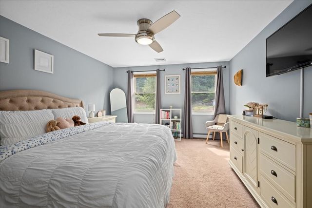 104 Alana Dr, Northbridge, MA 01534