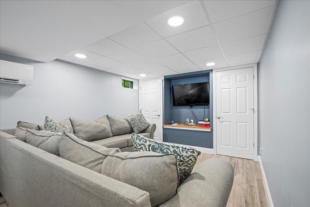 104 Alana Dr, Northbridge, MA 01534