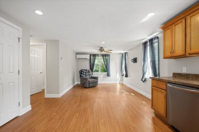 104 Alana Dr, Northbridge, MA 01534