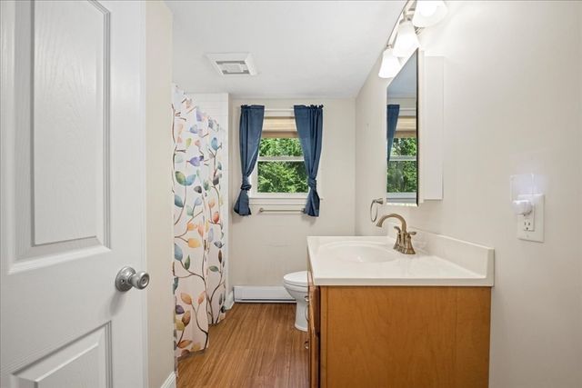 104 Alana Dr, Northbridge, MA 01534