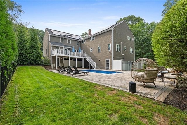 104 Alana Dr, Northbridge, MA 01534