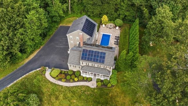 104 Alana Dr, Northbridge, MA 01534