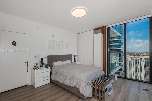 1010 Brickell Ave 4211, Miami, FL 33131